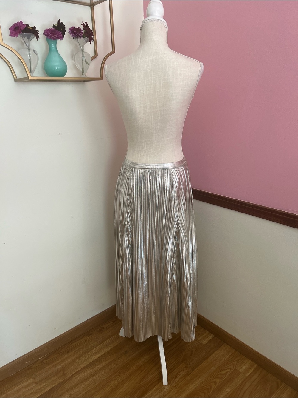 Metallic Pleated Midi Skirt - Picture 3 of 6